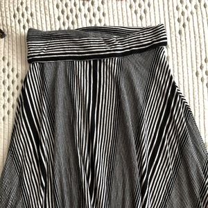 Max Studio Knee Length Skirt